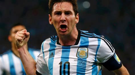 Mesmo Longe Messi é Vaiado Pela Torcida Brasileira Em Fortaleza