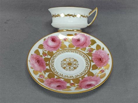 Meissen Hand Painted Pink Swansea Rose Pattern Gold Tea Cup Saucer
