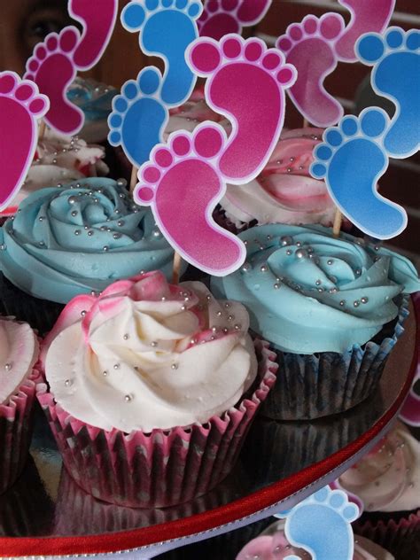 Order it's a boy baby shower cupcakes online, buy and send it's a boy baby shower cupcakes from wish a cupcake. Girl or Boy? Baby Shower Cupcakes. | Cupcake cakes, Baby ...