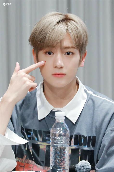 For one, hyunjae revealed he has a strong mentality, yet gets a weak heart for certain things. Hyunjae - The Boyz di 2020 | Mahasiswa, Selebritas, Suami