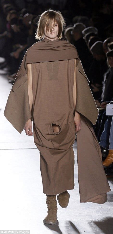 Rick Owens Shows FULL FRONTAL Male Nudity On The Catwalk Ethiogrio
