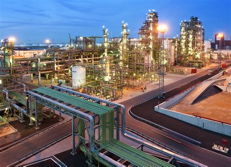 Neste picks Singapore for new biofuel refinery