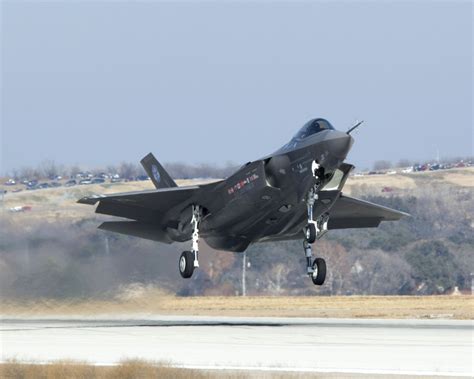 Ministry of defence ‏подлинная учетная запись @defencehq 22 июн. Jet Airlines: F-35 Lightning II fighter jet