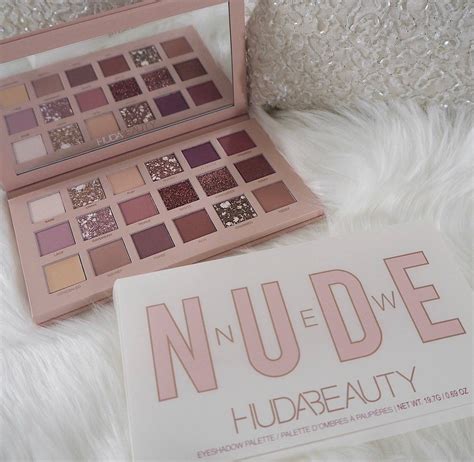 The Huda Beauty New Nude Eyeshadow Palette