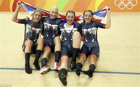 Laura Trott Wins Gold In Women S Pursuit At Rio Olympics Daily Mail