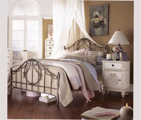 Vintage Bedroom Ideas For Small Room Or Extensive Room