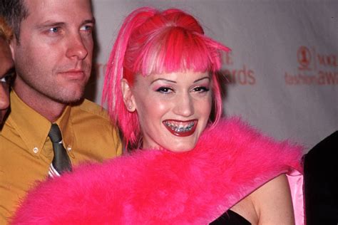 Gwen Stefani Goes Back To Her 90s Pink Hair