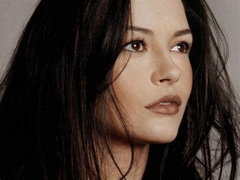 1967) is a development executive and brother lyndon jones. Catherine Zeta Jones Young Catherine Zeta Jones | Schöne ...