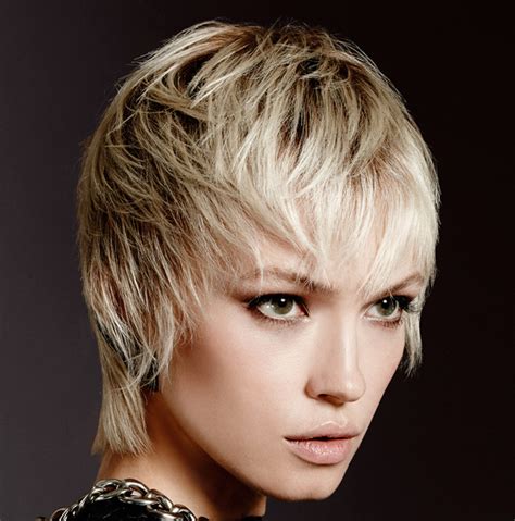 Capelli scalati: 130 tagli ed acconciature per il 2017 da ...