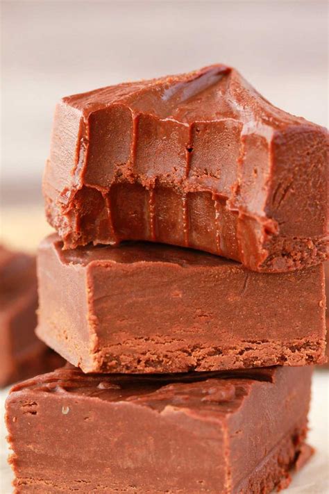 How to make fudge with just 7 simple ingredients! 5-Minute Vegan Microwave Chocolate Fudge - Loving It Vegan