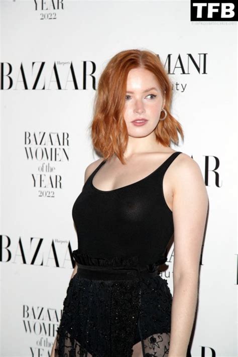 Ellie Bamber Flashes Her Nude Breasts At The 2022 Harper’s Bazaar Women Of The Year Awards 15