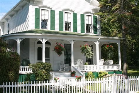 Maybe you would like to learn more about one of these? Mackinac Island cottage | Mackinac island, Cabins and ...