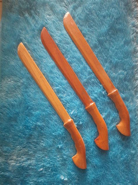 Golok Pencak Silat Bahan Kayu Untuk Latihan Lazada Indonesia