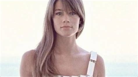 Сингл from 'moonrise kingdom' original soundtrack. Françoise Hardy.- Le Temps De L'Amour. - YouTube