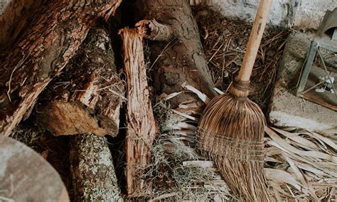 Dreams About Broom Interpretation And Meaning