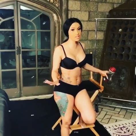 Cardi B Strips Down In Sensuous New Candid Video Rapper Shows Off Her