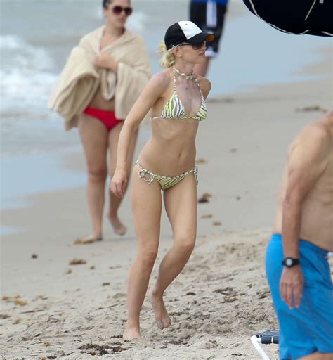 Gwen Stefani Hot Bikini Photos 13 Gotceleb