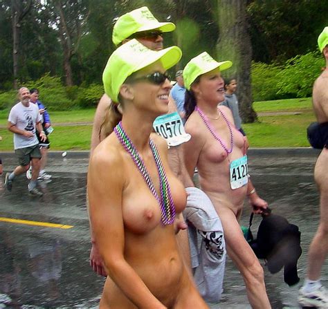 Woman Stays Nude After Bay To Breakers Run 6 Pics Xhamster