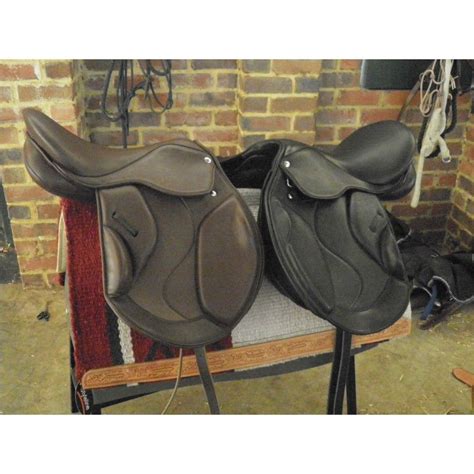 Show Saddle Synthetic Close Contact