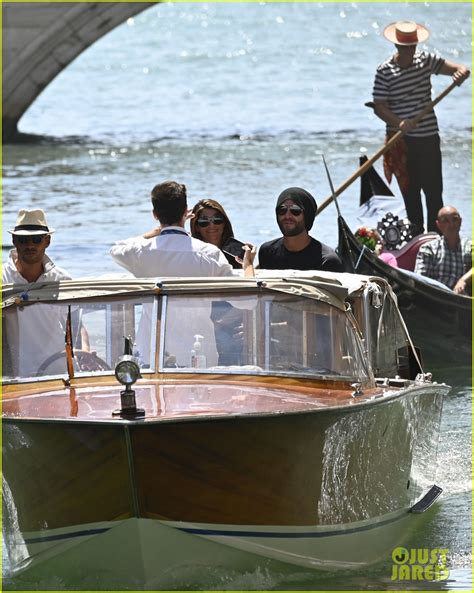 Jared Padalecki And Wife Genevieve Go For Boat Ride Through The Venice Canals Photo 4592523