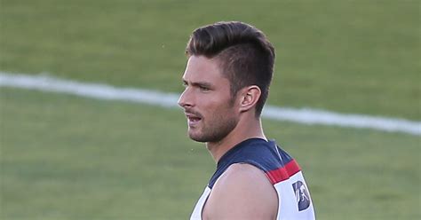 Chelsea striker has made decision to leave with marseille and bordeaux linked (telefoot). Olivier Giroud lors de l'entraînement à Ribeirao Preto, le ...