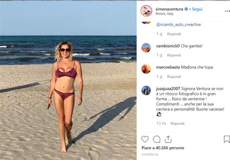 Simona Ventura a anni la prova bikini è da e lode FOTO
