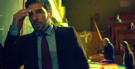 Vuoi rivedere questo programma o un altro? Smetto quando voglio trailer - Cinefilos.it