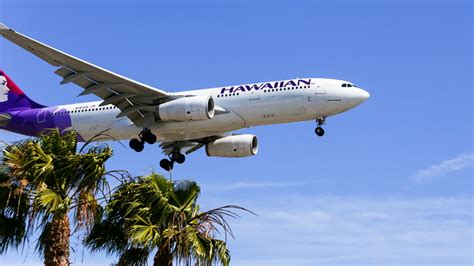 Hawaiian Airlines Passengers Crew Treated After Pepper Spray Goes Off