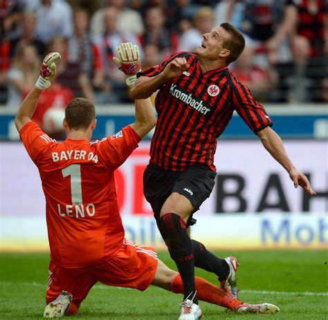 Sechsmal traf bayer leverkusen in das tor von eintracht frankfurt. Starke Rückkehr: Aufsteiger Frankfurt besiegt Bayer nach Rückstand - WELT
