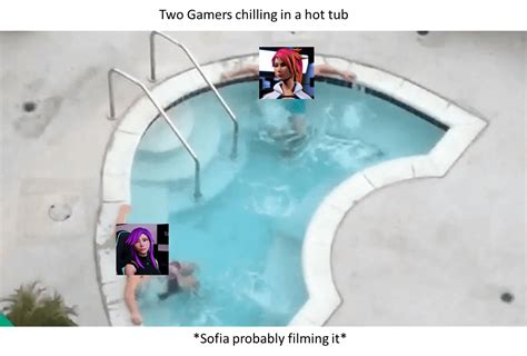 Two Gamers Chilling In A Hot Tub Meh Lazy Post But I Tried R