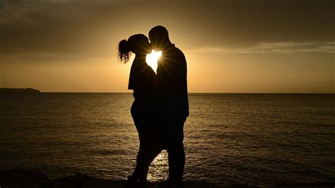 Today's post is all about our efforts to put together a few romance pictures for our readers. Romantic Full Screen Wallpapers - Wallpaper Cave