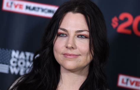 Evanescences Amy Lee Shares Honest Thoughts About Bring Me To Life