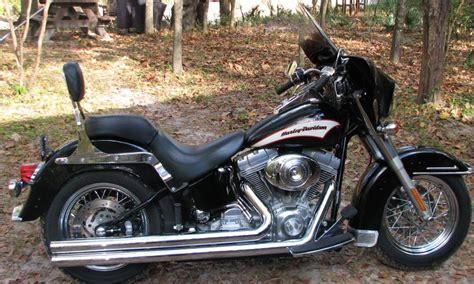 I have the reckless and the windshield on my heritage and the batwing do. Who's gotta a fairing on their Heritage??? - Harley ...