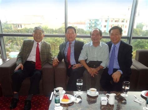 Nhân dịp này, ủy viên bộ chính trị, chủ tịch quốc hội vương đình huệ, chủ tịch hội đồng bầu cử quốc gia, đã trả lời phỏng vấn báo chí. Vương Đình Huệ muốn làm vua? (Kỳ cuối) | Tiếng Dân