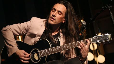 Nuno Bettencourt Says Extreme Isnt Afraid Of Making Pop Songs Recalls