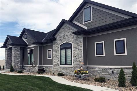 Find Out The Best Exterior Siding Panels For Your Home Décorslimstone