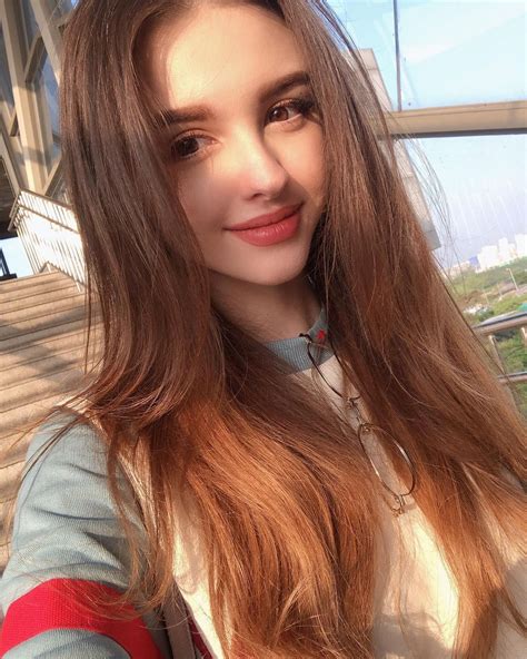 Elina Karimova Official Website Vlogger Influencer And Creator