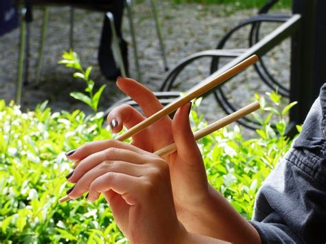It did come with spoon and chopsticks too. How to PROPERLY Use Chopsticks! - Niagara Buzz - Niagara New