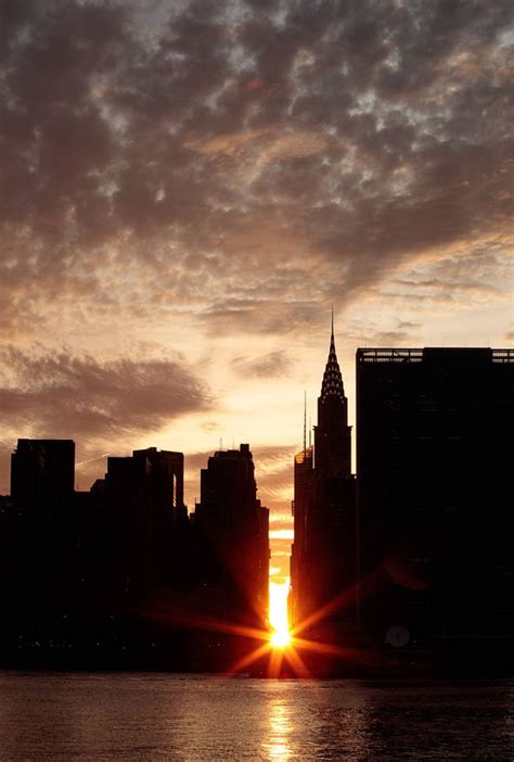 Nycs Most Spectacular Sunset Rare Solar Phenomenon Sets City Alight