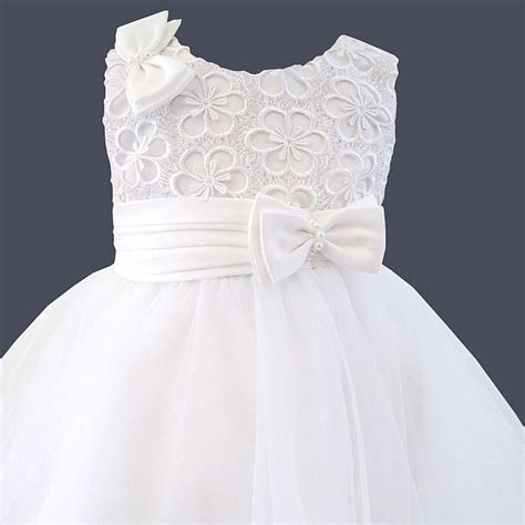 Voici la photo de la robe de baptême de ma soeur. robe de bapteme kiabi,robe de bapteme traditionnelle ...