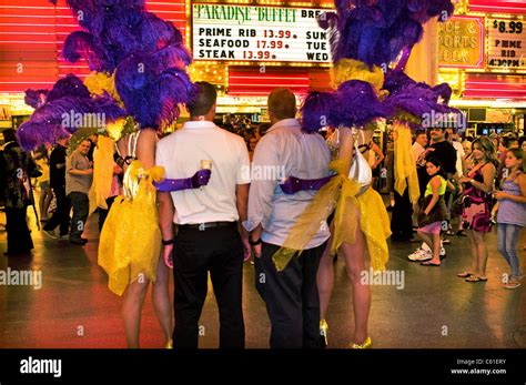 Showgirls Las Vegas Banque De Photographies Et Dimages Haute R Solution Alamy