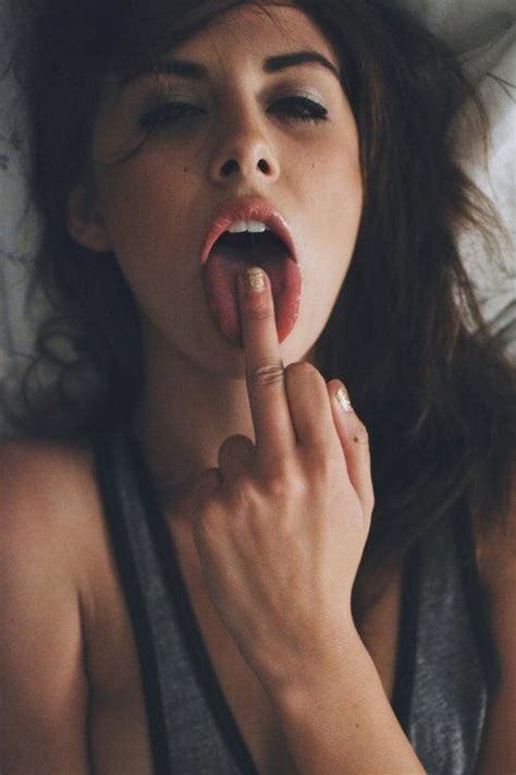 her middle finger salutes you page 3 xnxx adult forum