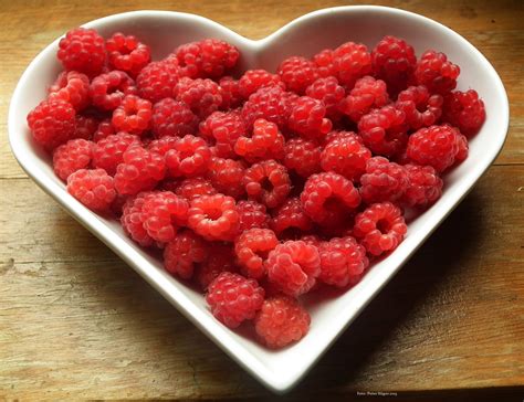 картинки Таблица растение белый малина фрукты ягода милая сердце Пища Красный