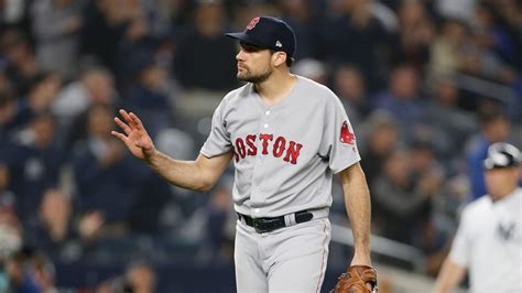 Nathan Eovaldi: Red Sox sign free agent to four-year deal