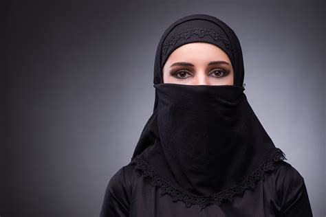 Especially in pakistan, it is the most preferred form of skin. Pakistani Arabic Burka Design - Burqa Online In India Muslim Dress Abaya Hijab Islamic Clothing ...