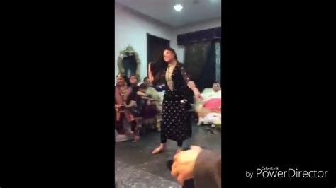 Pashto New Local Home Dance 2017pashto Girl Local Wedding Home Dance Youtube