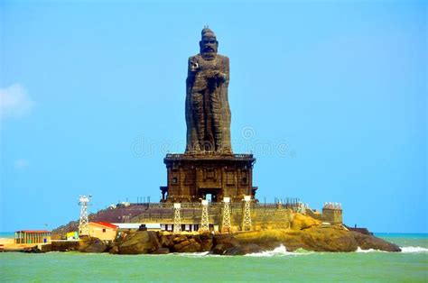 Thiruvalluvar Statue At Kanyakumari The Thiruvalluvar Statue At