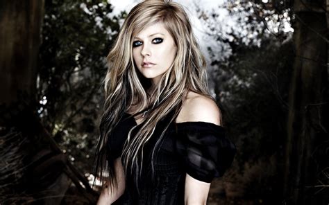 Avril Lavigne Hd Wallpaper Background Image 1920x1200 Id451442