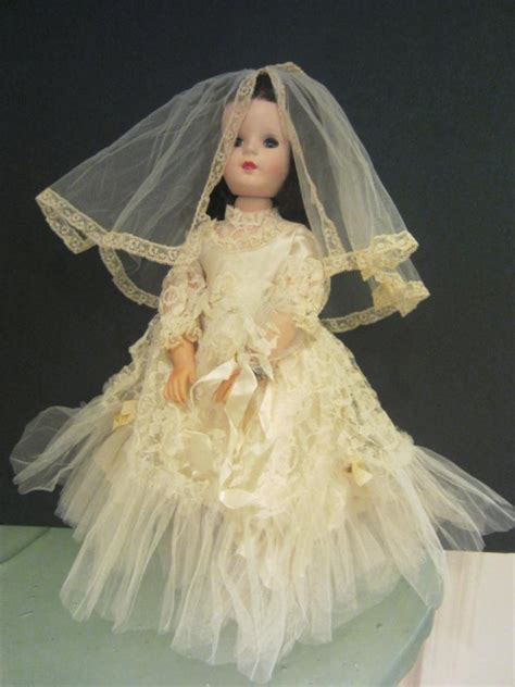Sweet Sue American Character 18 Bride Doll Wedding Gown Veil Bouquet