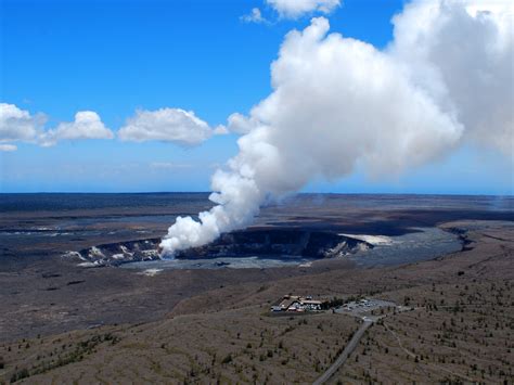 Kīlauea is the home of pele, the hawaiian volcano goddess. Scientists Discover Huge Magma Reservoir beneath Kilauea ...
